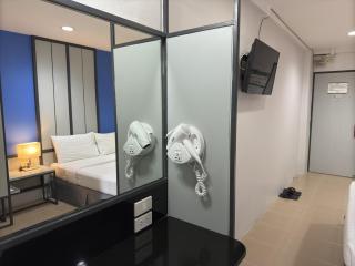 Regent Ngamwongwan Hotel - 1