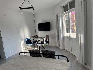 Grafitti Apartment by News Apartments - Bucharest - 6