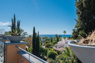 Acogedor Ático con vistas al Mar en Bahia de Marbella - Marbella - 9