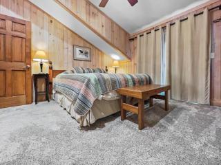Wabasso 8 Cozy Snowshoe Retreat Covered EZ Parking WiFi Deck - Snowshoe - 8