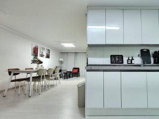 Charm Stay in Seoul, 3R2B, AREX, DigitalMediaCityStation 3minutes, Hongdae - Seul - 1