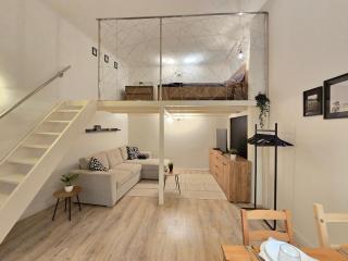 Lónyay Riverside Apt AC Comfort by the Danube - 0