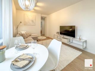 Bright & Cozy Apartment - Prievidza - 8