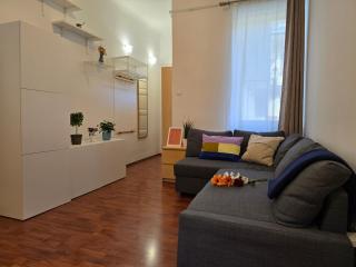 Rakoczi Ter Apartment downtown near 4-6 tram - Budapest - 4