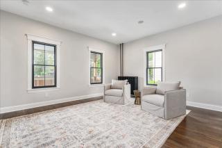 Charming Newly Renovated House Next Door to Track - Saratoga Springs - 2