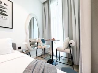 Modern Marvel Studio in Business Bay - Dubai - 5