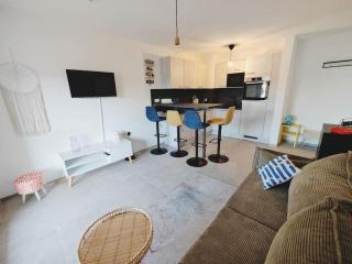 TiCasa Shine-Zentral-Outlet-Balkon-Parkplatz-ruhig - 9