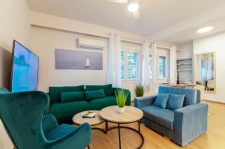 Lighthouse Kipseli - 1