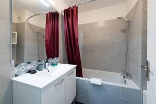 LE CARDIFF avec grand balcon, piscine et parking, un fabuleux appartement familial en basse Californie - Cannes - 6