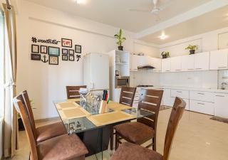 VILLA M - WHITE CASTLE 'B' Vagator 4BHK Private Pool, Breakfast Included - Assagao - 1