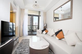 Chic Aykon City 2-Bedroom Retreat - Business Bay - Dubai - 9