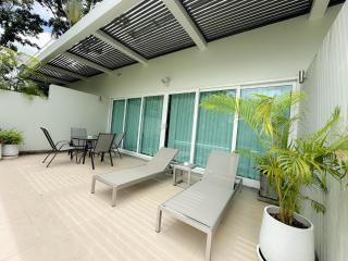 Olive 2 Beds Beachfront Condo Resort - 2