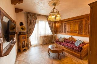 Hidden Gem Antique Apt with Stunning City Views - Bucarest - 3