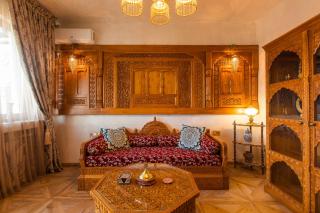 Hidden Gem Antique Apt with Stunning City Views - Bucarest - 9