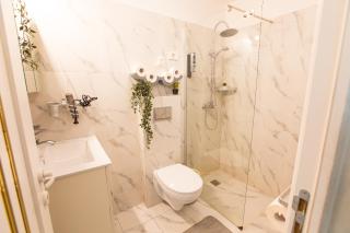 Royalty Apt with City Views on Calea Victoriei - Bucarest - 6