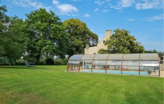 Amazing Home In Rubercy With Sauna - Rubercy - 9