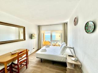 The SUIT Facing The Sea by EaW Homes - Marbella - 3