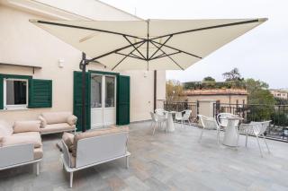 La Terrazza su Dante Rooms - 4