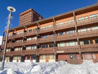 Appartement rénové au pied des pistes, cuisine moderne et balcon - FR-1-455-89 - 9