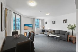 CBD Central - 1BDR Apt - Sebel 4 Star Resort - 2