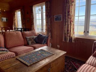 Charming Family Cabin with Stunning Mountain Views - Beitostøl - 7
