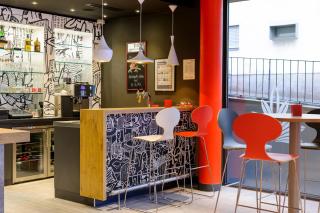 Hotel Ibis Bregenz - Bregenz - 8