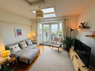 Stylish Apartment with Stunning Views - Bristol - 0