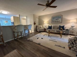 Hideaway - Southport - 7