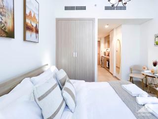 Studio in Azizi Riviera Comfort and Convenience - Dubai - 3