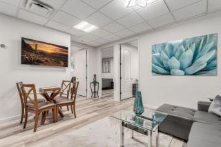 Stylish and Prestigious - 2 Bed 2 Bath On The Avenue - Fountain Hills - 4