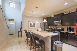 Newly Completed Avatar 6 Bedroom Getaway - Kissimmee - 4