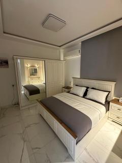 Royal LUXURY Villa with Private Heated Pool Sheikh Zayed City Cairo اجمد ڤيلا بجد في الشيخ زايد حمام سباحة خاص ساخن درجة حراره 40 - 6th Of October - 2
