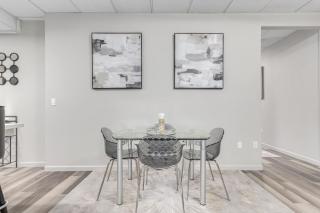 Stylish and Prestigious - 2 Bed, 2 Bath On The Avenue - Fountain Hills - 1