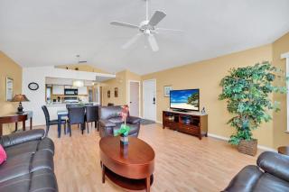 Incredible Island Club Villa Condo - 2