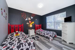 Luxury 6 Bedroom Pool Home in Windsor Hills - Orlando - 2