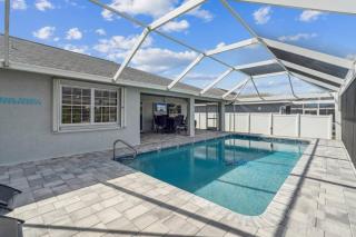 Paradise awaits at Cape Escape! - Cape Coral - 7