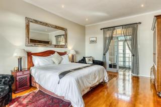 Manor on the Bay - 8