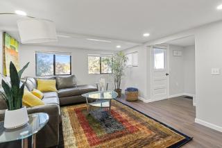 Eastside Cozy Getaway - - 8