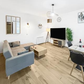 Maison lumineuse avec verrière & grand écran - 7