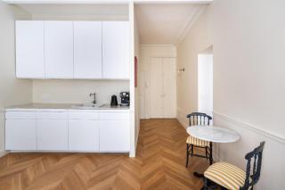 Elegant and tranquil 1 bed Parasian gem - París - 4