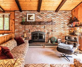 Retro Retreat Charming Home with Hot Tub & Fire Pit - Hensonville - 7