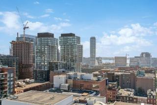 Amazing View 2BR St Lawrence Market Condo, Downtown Toronto - 4