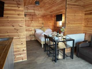 Lakeside Fishing Retreats - Boston - 3