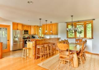 Stunning Home with Hot Tub Fire Pit & Amazing Views - 5