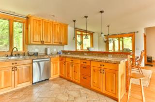 Stunning Home with Hot Tub Fire Pit & Amazing Views - 6