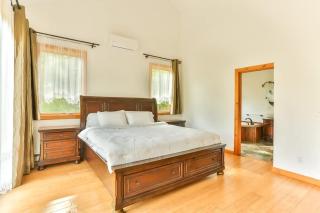 Stunning Home with Hot Tub Fire Pit & Amazing Views - 4