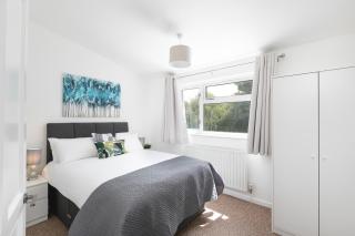 Garden Escape Spacious 2 Bed with Parking - Shephall - 0