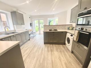 Fabulous cottage in the heart of the New Forest - Great for families and groups, sleeps 9 - Brockenhurst - 3