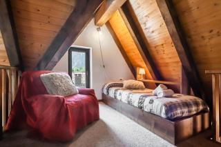 Parcheggio-Camino-8pax - Chalet immerso nella Natura - 3