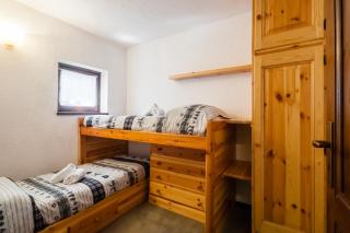 Parcheggio-Camino-8pax - Chalet immerso nella Natura - 1